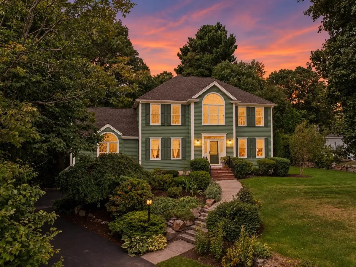 8 Dennison Ct, Stoughton, MA 02072 - #1