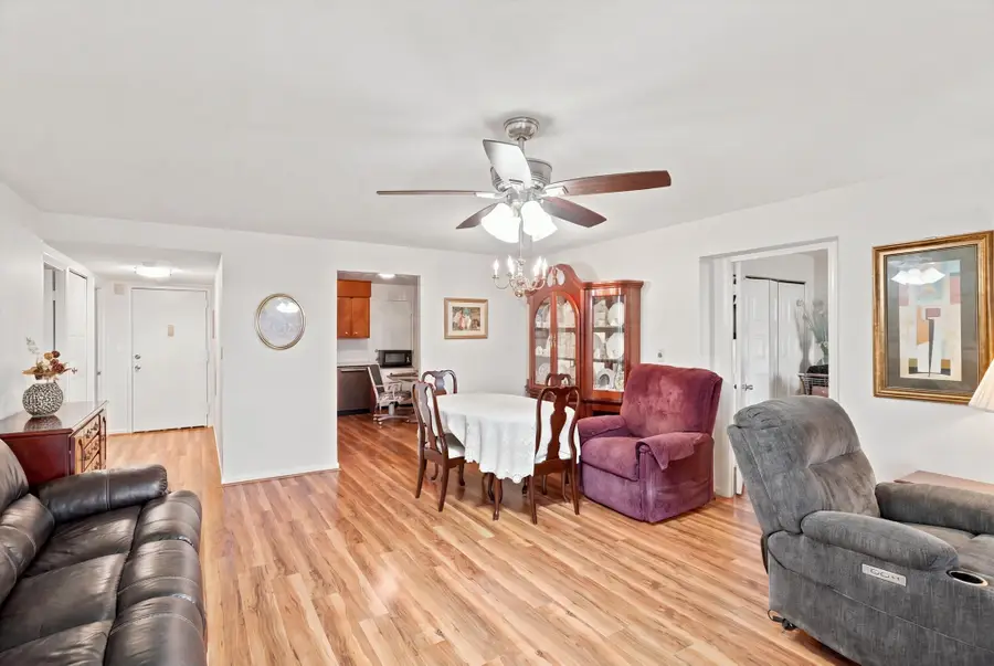 402 Paradise Rd #3J, Swampscott, MA 01907 - #3