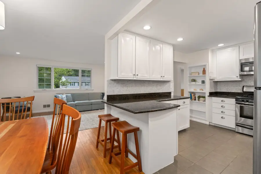 4 Woodmere, Framingham, MA 01701 - #2