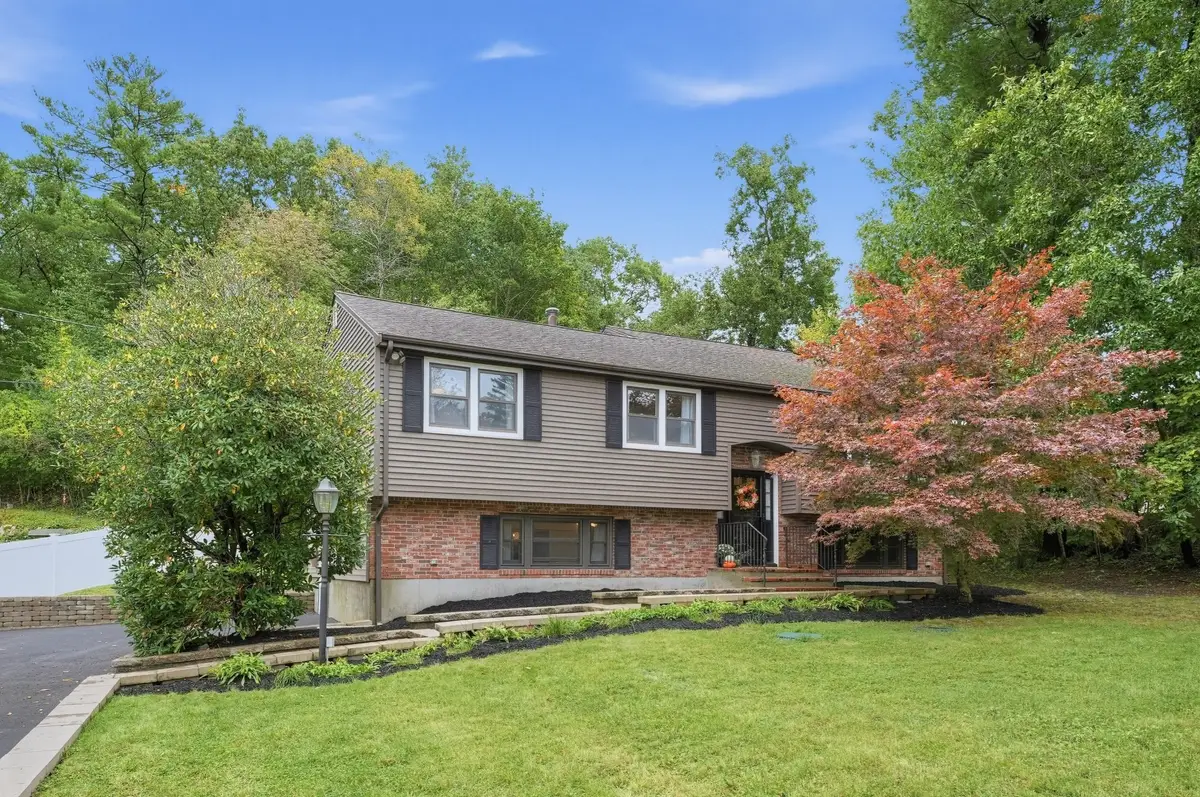 21 Andrew Cir, Stoughton, MA 02072 - #1