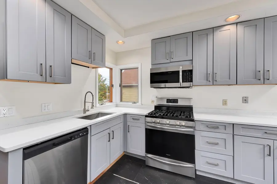 8 Birch Hill Ave, Wakefield, MA 01880 - #3
