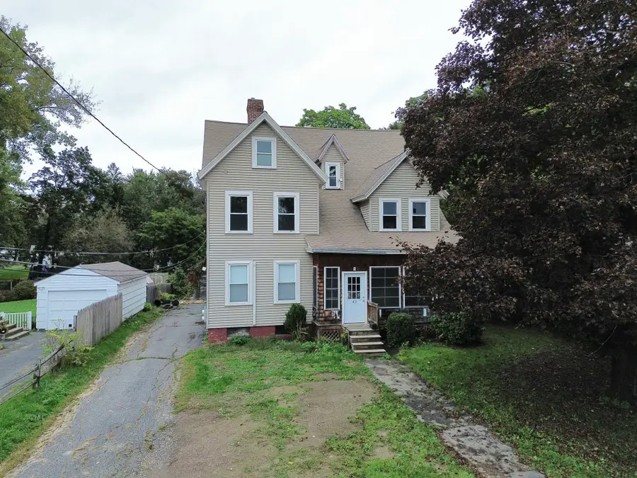 43 Lincoln St, Greenfield, MA 01301 - #2