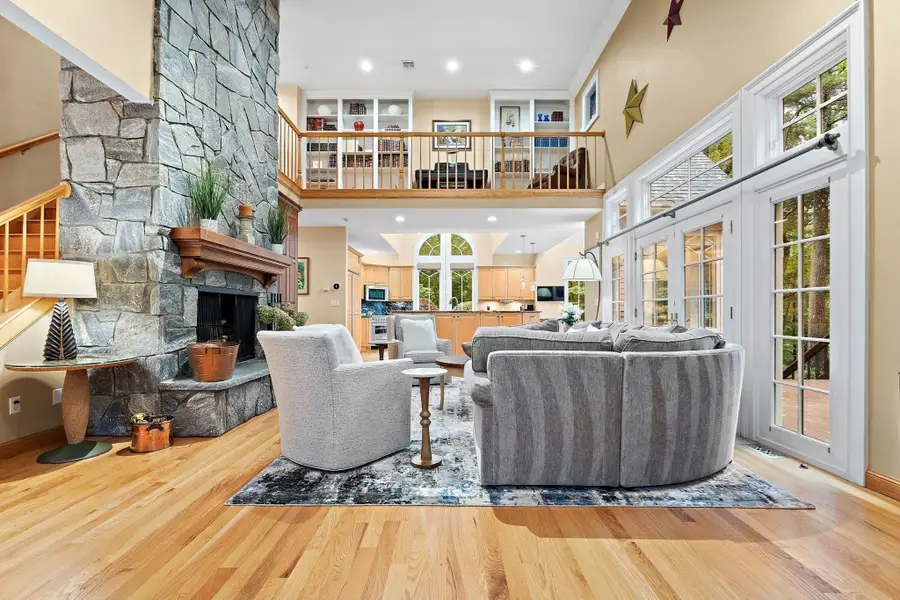 281 Main Street, Bolton, MA 01740 - #3