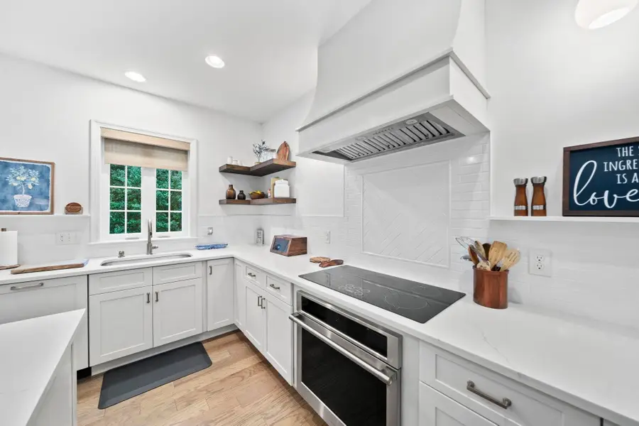 33 Skyhawk Cir, Weymouth, MA 02190 - #3