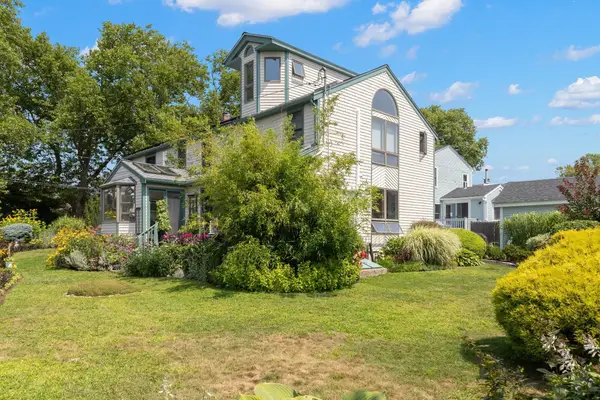 17 Sutton Ave, Salem, MA 01970