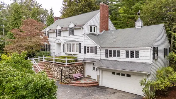 25 Arlington St, Winchester, MA 01890