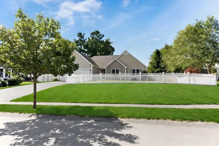 12 Waterford Circle, Dighton, MA 02715 - #3