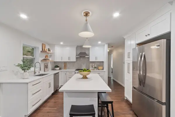 16 Bowl Rd, Chelmsford, MA 01824