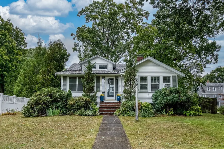 22 Elmwood Avenue, Dedham, MA 02026 - #2