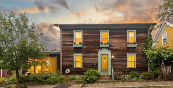 15 Myrtle St, Beverly, MA 01915