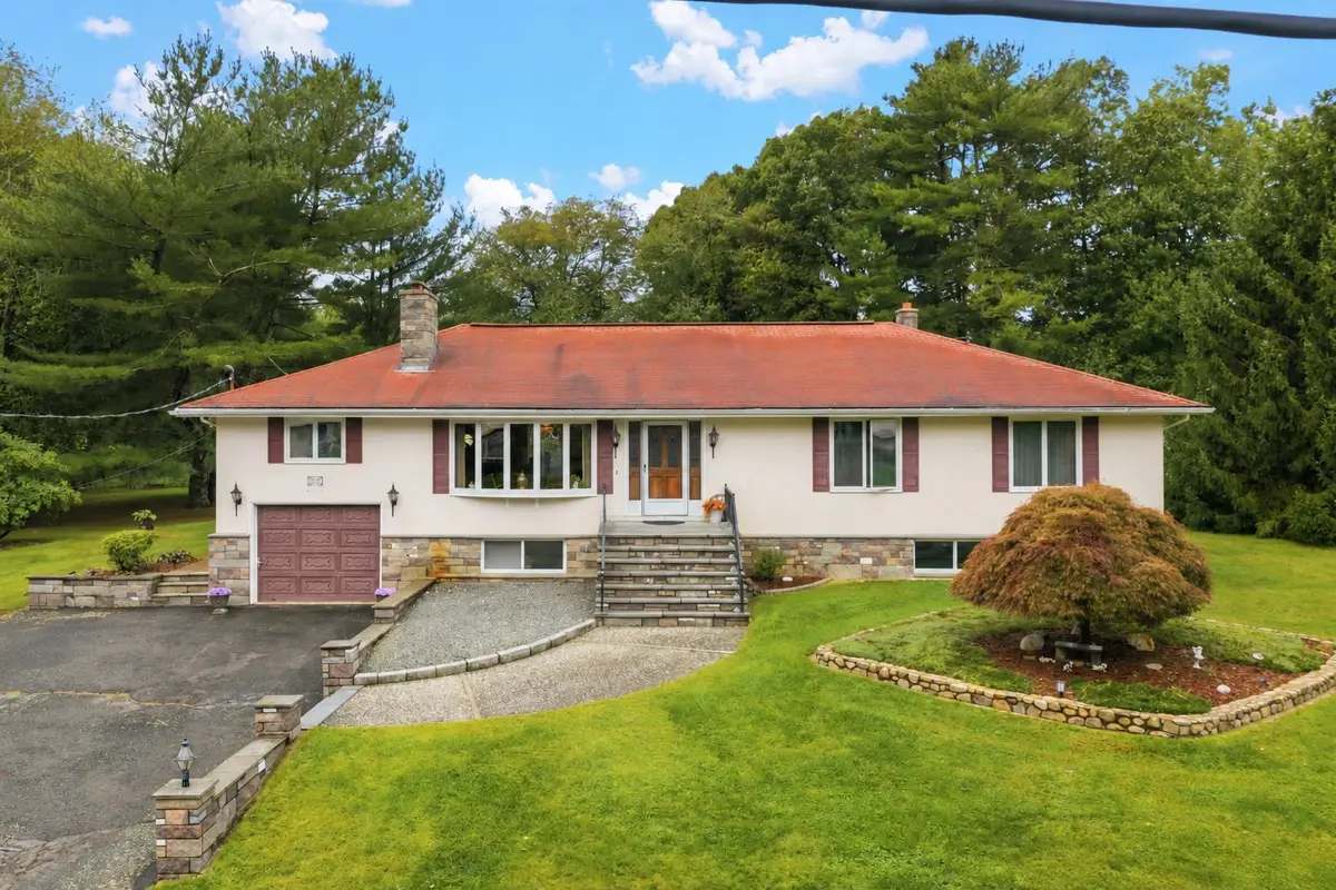 15 Madison Ct, Westport, MA 02790 - #1