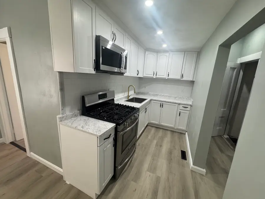 60-62 4th St, Lowell, MA 01850 - #3