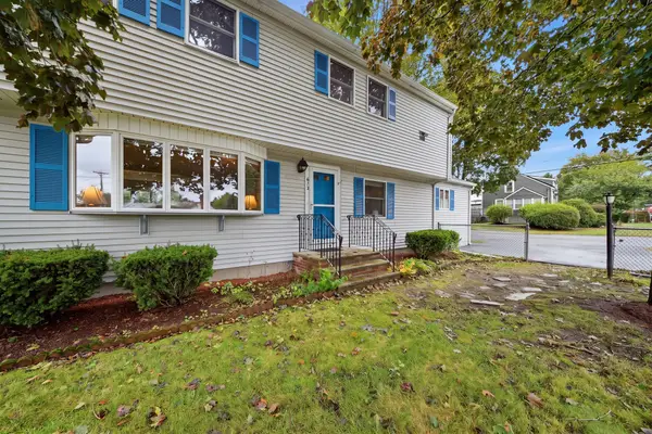 672 Shawsheen St, Tewksbury, MA 01876