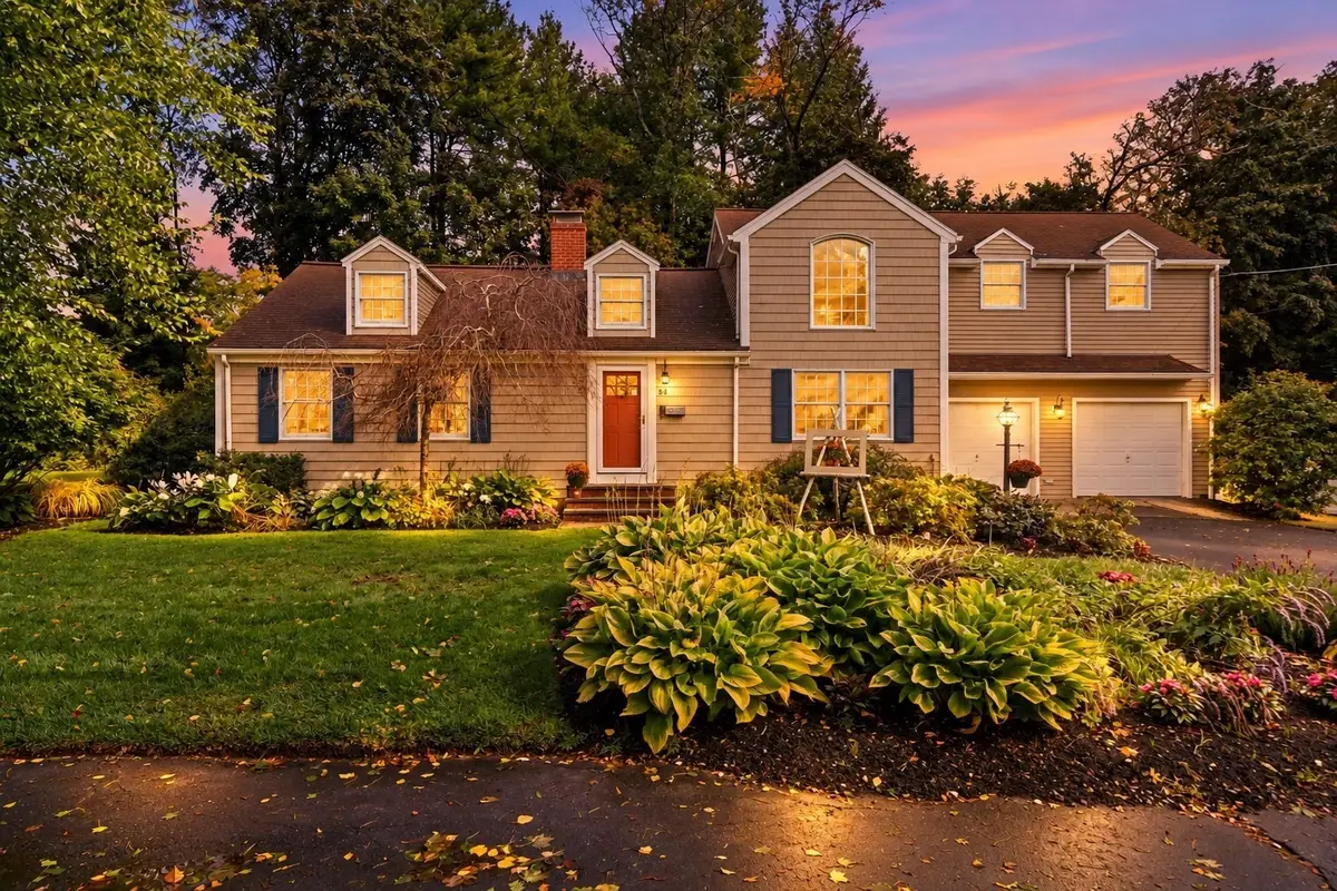 54 Edward Ave, Lynnfield, MA 01940 - #1