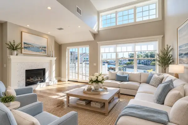 87 Elm St #321, Cohasset, MA 02025