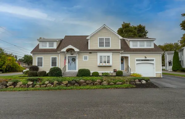 210 Market St, Amesbury, MA 01913