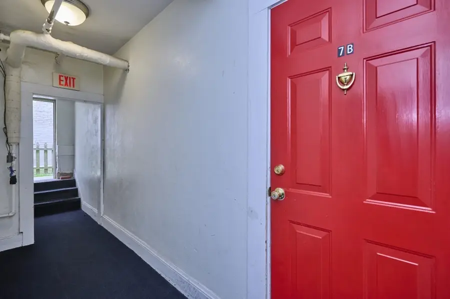 7 Lothian Rd #B, Boston, MA 02135 - #3