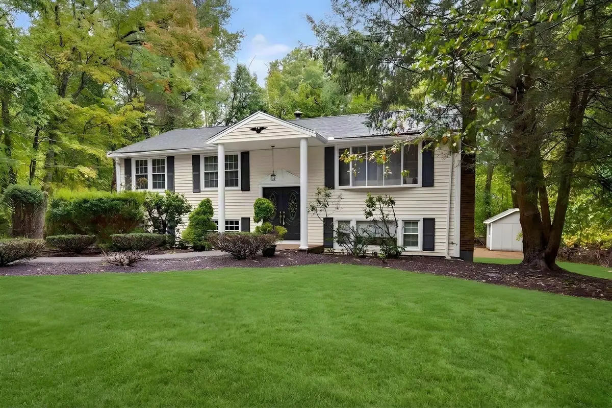 8 Allen Rd, North Easton, MA 02356 - #1