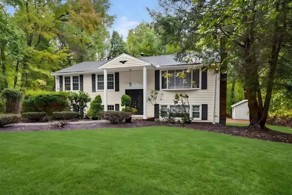 8 Allen Rd, Easton, MA 02356