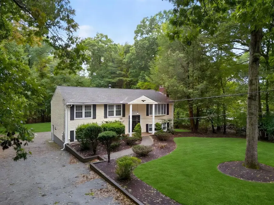 8 Allen Rd, North Easton, MA 02356 - #2