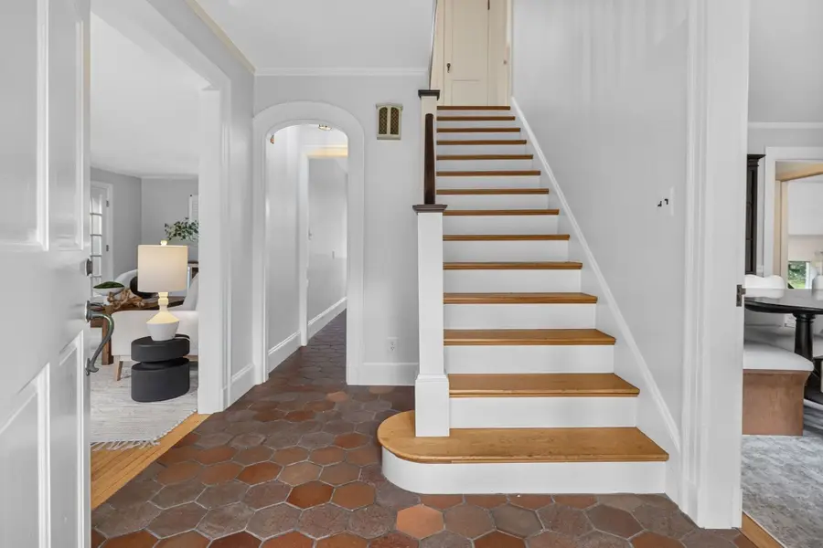 12 Grantland Rd, Wellesley, MA 02481 - #3