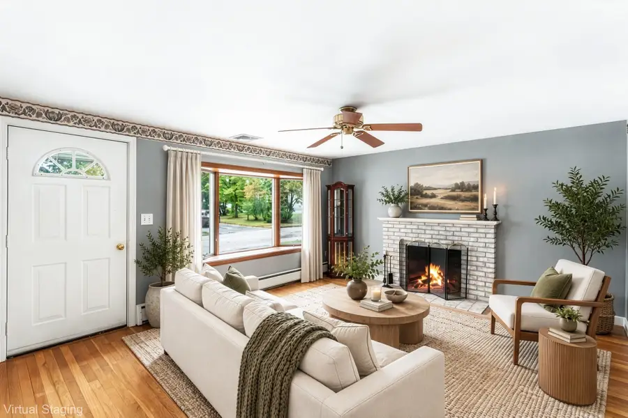 62 Woodsbury Rd, Rockland, MA 02370 - #3