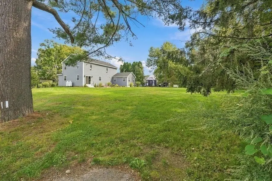 28 Ash St, Webster, MA 01570 - #3