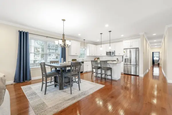 57 Oak St #57, Needham, MA 02492
