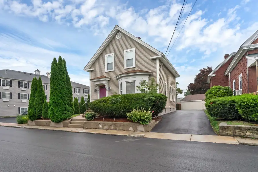 25 Fuller Pl, Mansfield, MA 02048 - #2