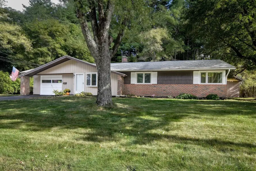 29 Eisenhower Road, Framingham, MA 01701 - #2