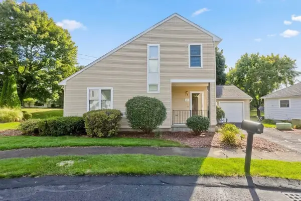 27 Curry Lane #27, Chicopee, MA 01022
