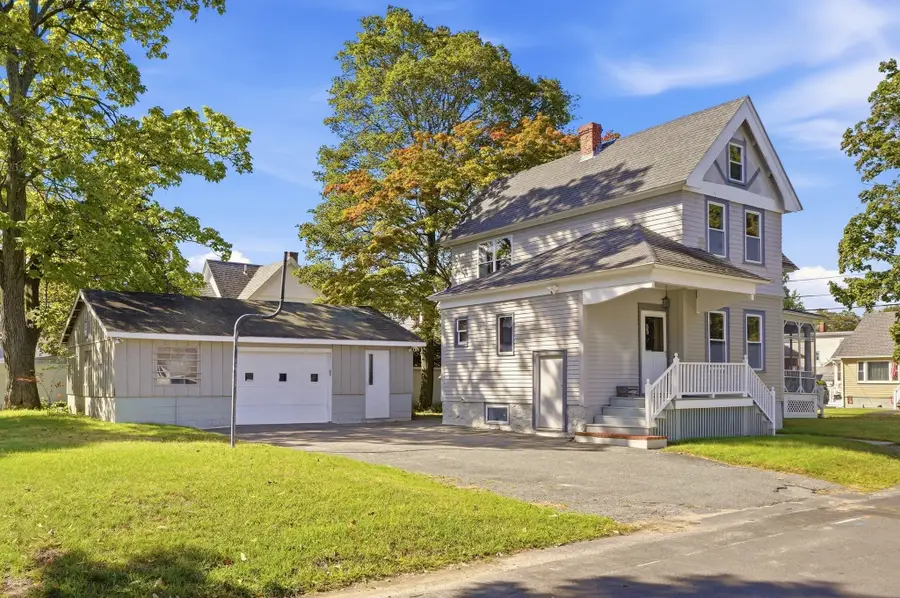 27 Arthur St, Methuen, MA 01844 - #2