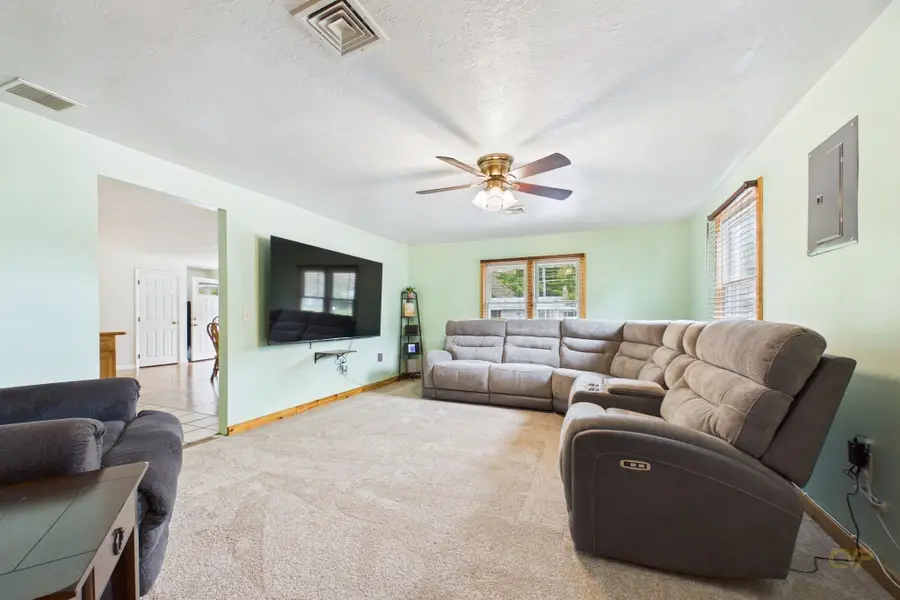 186 Powderhorn Dr, Taunton, MA 02780 - #2