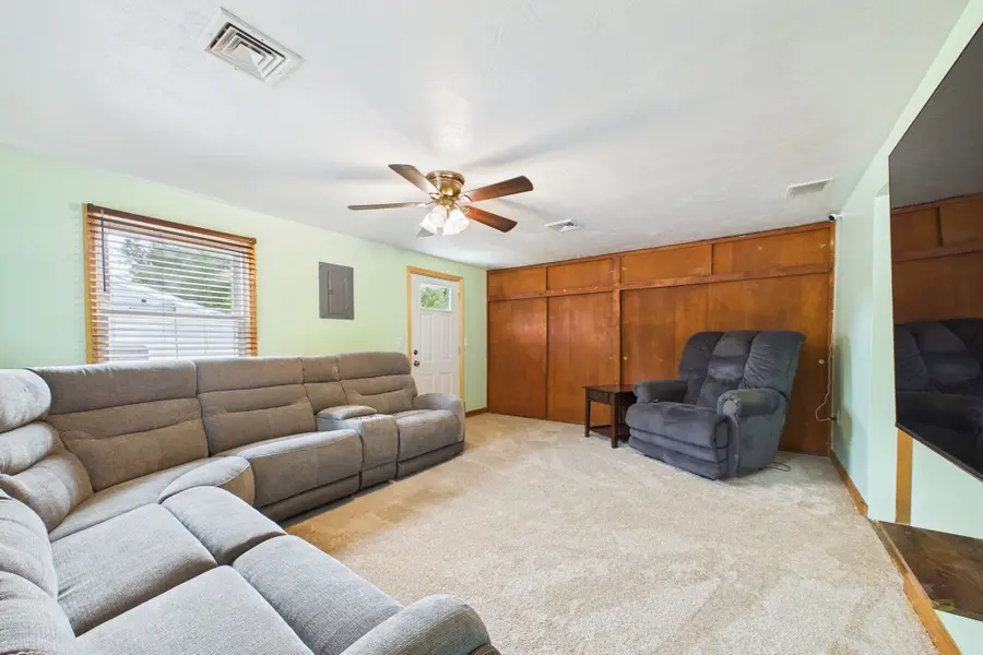 186 Powderhorn Dr, Taunton, MA 02780 - #3