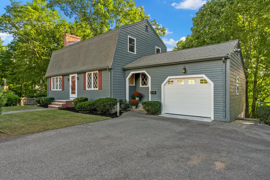33 Old Carriage Lane, Braintree, MA 02184 - #2