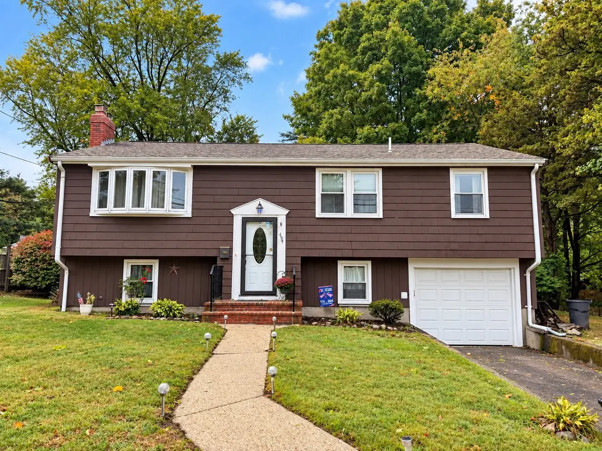 494 Pine St, Weymouth, MA 02190 - #1