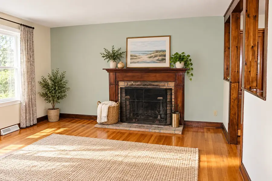 494 Pine St, Weymouth, MA 02190 - #3