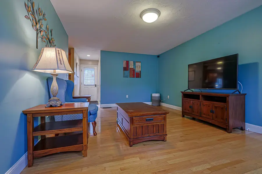 91 Edgewood Ave, Haverhill, MA 01832 - #3