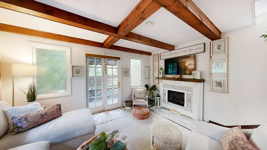 43 Bertine St, Bellingham, MA 02019 - #3