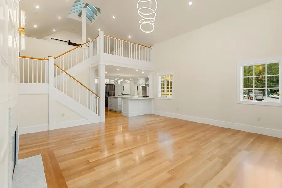 2 Pleasant St #2, Lexington, MA 02421 - #3