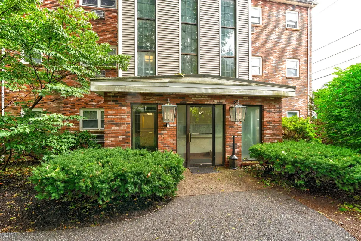 10 Beacon St #103, Woburn, MA 01801 - #1