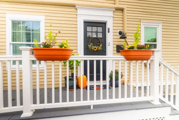 2 Washington St #2, Amesbury, MA 01913