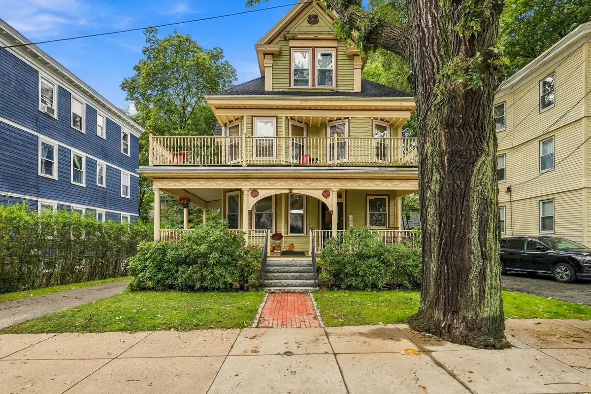 22 Hewlett St #1, Boston, MA 02131 - #1