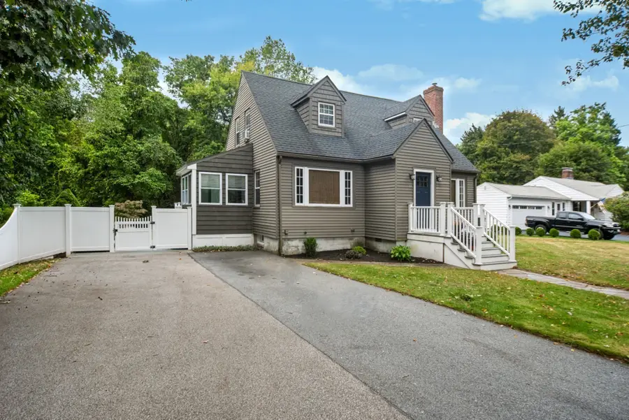 14 Nelson St, Hopedale, MA 01747 - #2