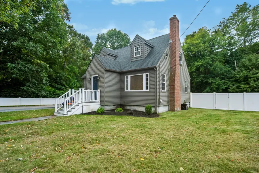 14 Nelson St, Hopedale, MA 01747 - #3