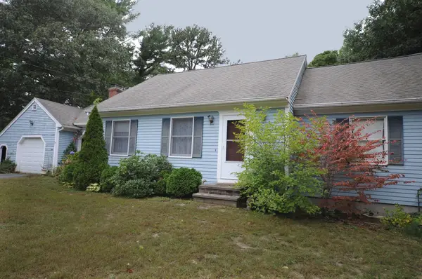 540 Head Of The Bay Rd, Bourne, MA 02532