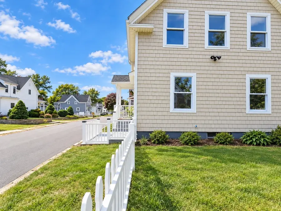40 Pine Ave, Brockton, MA 02302 - #3