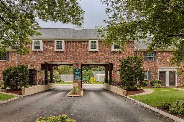 106 Windsor Drive #106, Framingham, MA 01701