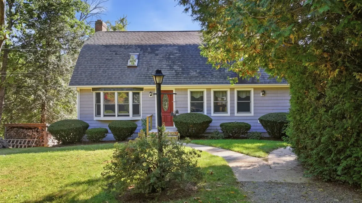 221 Pierce Rd, West Brookfield, MA 01585 - #1