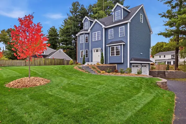 11 Hutchins Circle, Lynnfield, MA 01940